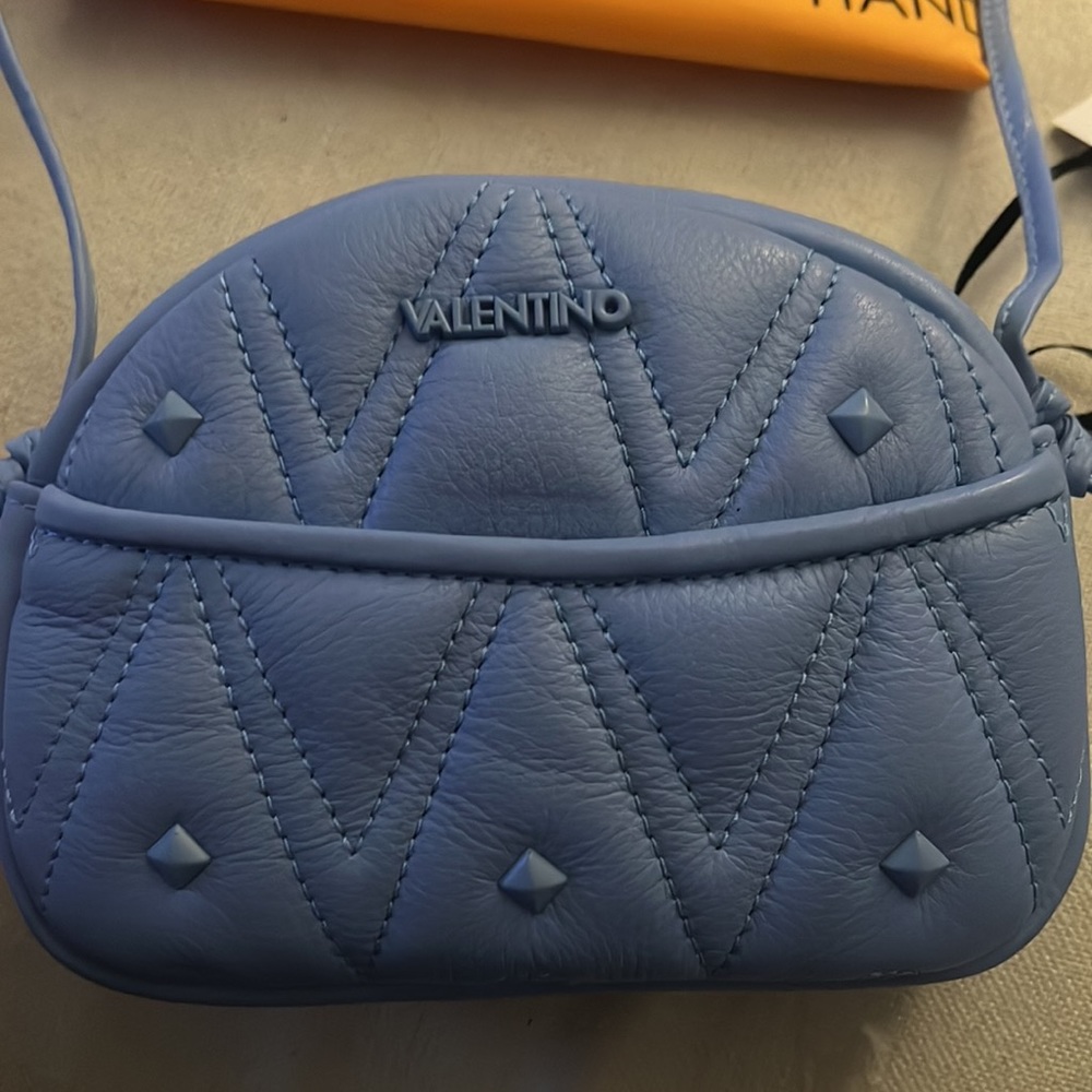 Brand new baby blue Valentino bag with tags attached - Picture 2 of 4